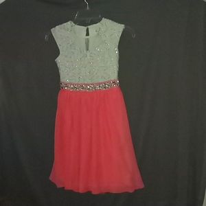 Girls dress